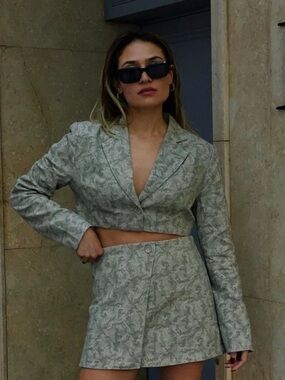 Lioness Cropped Jacquard Blazer